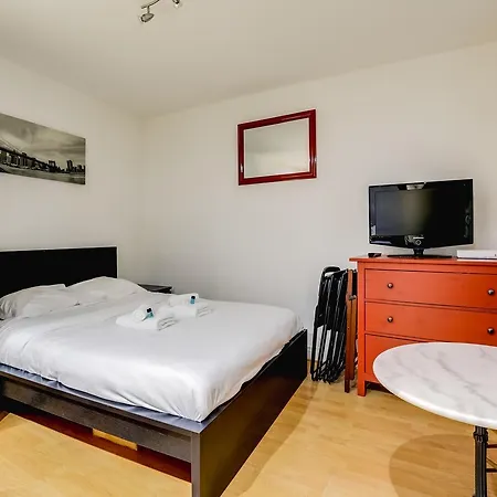 Adorable Studio Au Coeur De - Louvres شقة