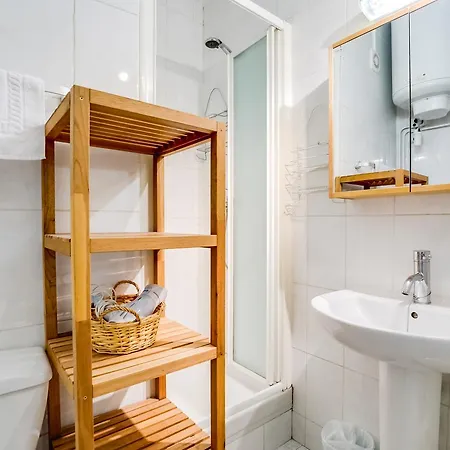 شقة Adorable Studio Au Coeur De - Louvres باريس