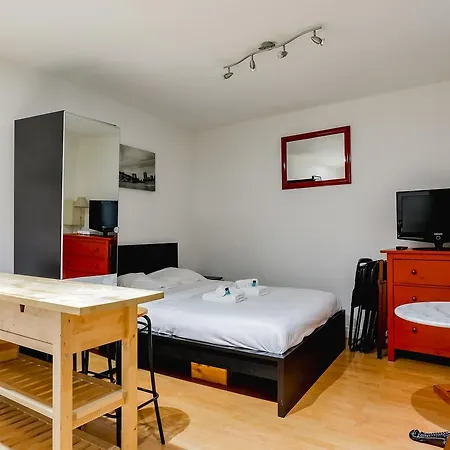 Adorable Studio Au Coeur De - Louvres شقة *