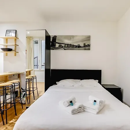 Adorable Studio Au Coeur De - Louvres *
